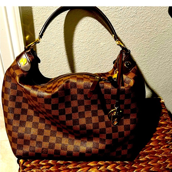 Louis Vuitton Handbag - Picture 2 of 9